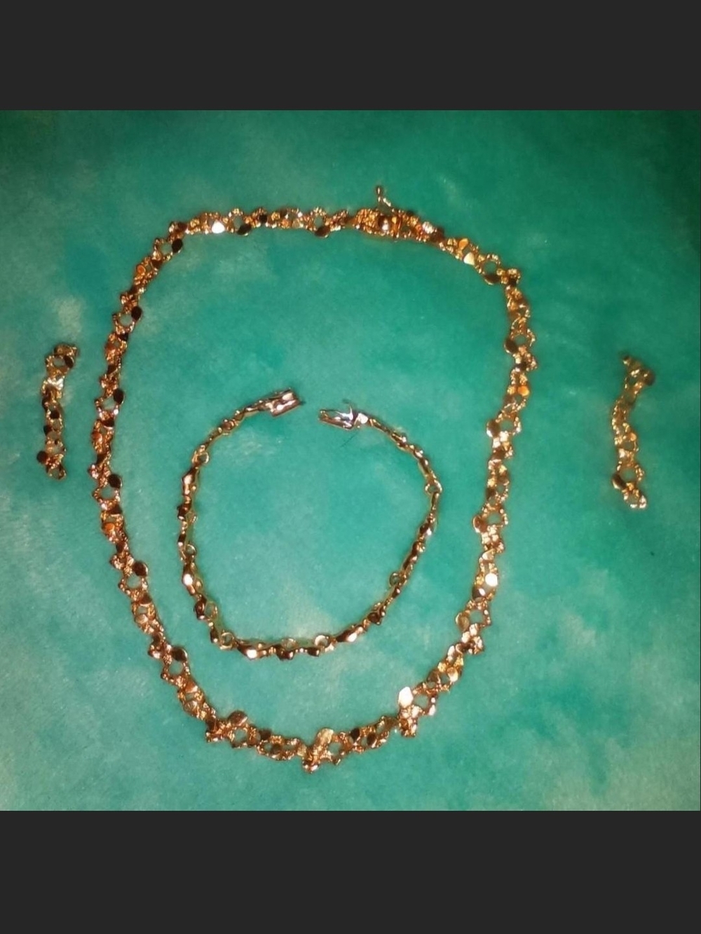 Gold-Tone Women’s Necklace and Bracelet Set